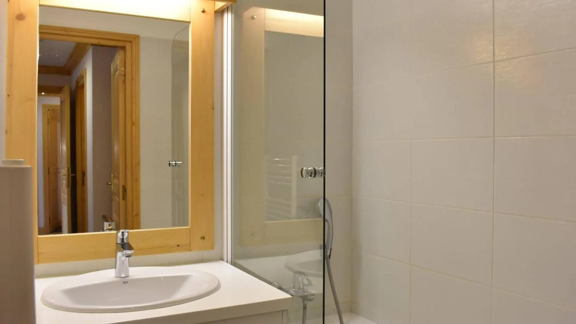 Lejlighed Appartement Mezzanine 5 Pieces, 11 Pers, Parking, Proche Pistes - Meribel - Fr-1-180-648 Les Allues