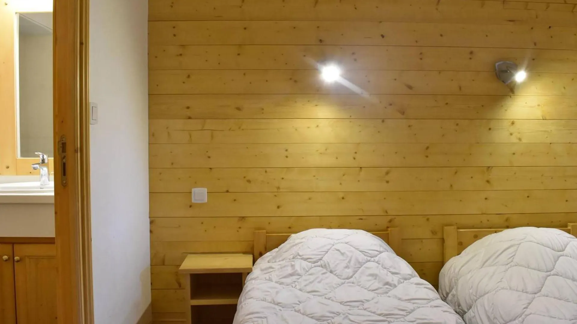 Lejlighed Appartement Mezzanine 5 Pieces, 11 Pers, Parking, Proche Pistes - Meribel - Fr-1-180-648 Les Allues